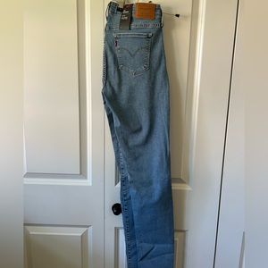 NWT Women’s 711 Skinny Jeans